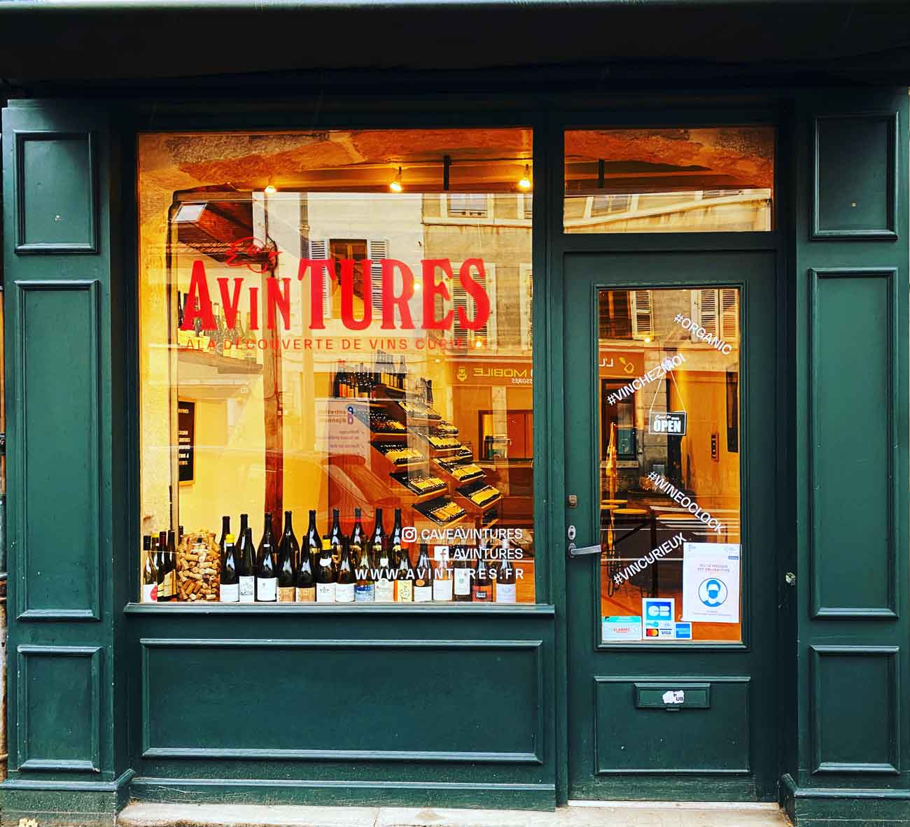 Avintures wine shop front in Beaune