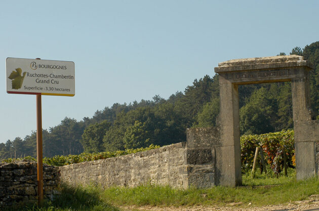 Ruchottes-Chambertin grand cru sign in Burgundy.