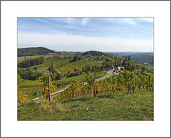 Südsteirische Weinstraße - Blick von der Köstenburg nach Graßnitzberg